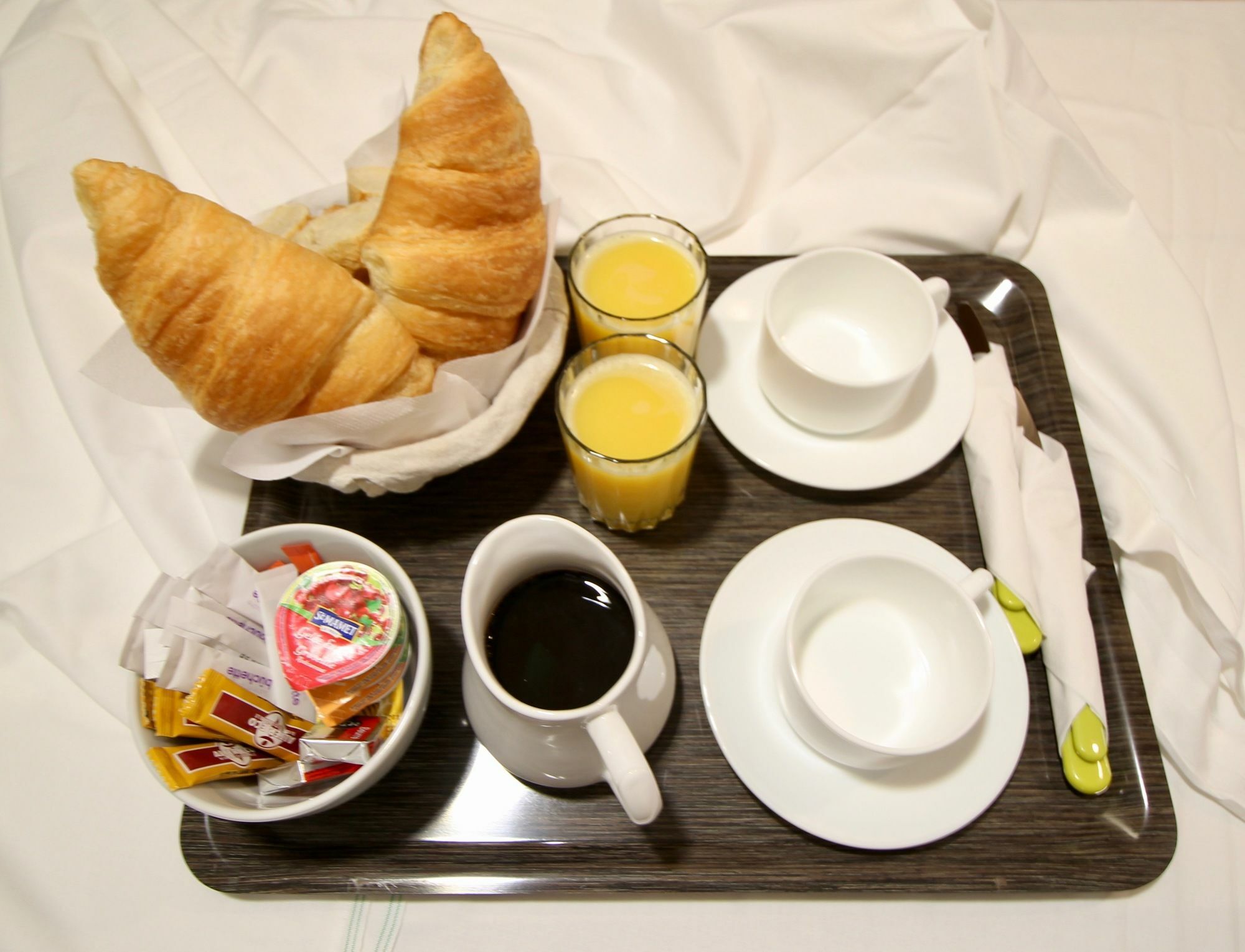 Hotel Des Pyrenees Paris Bagian luar foto